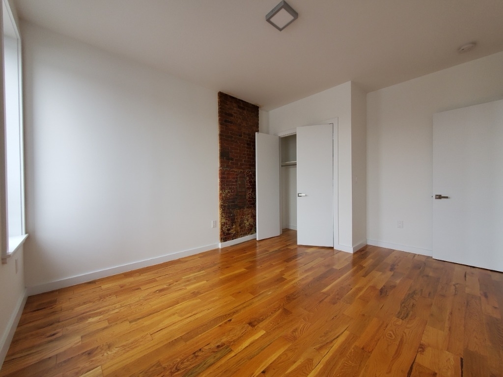 1299 Putnam Ave  - Photo 3