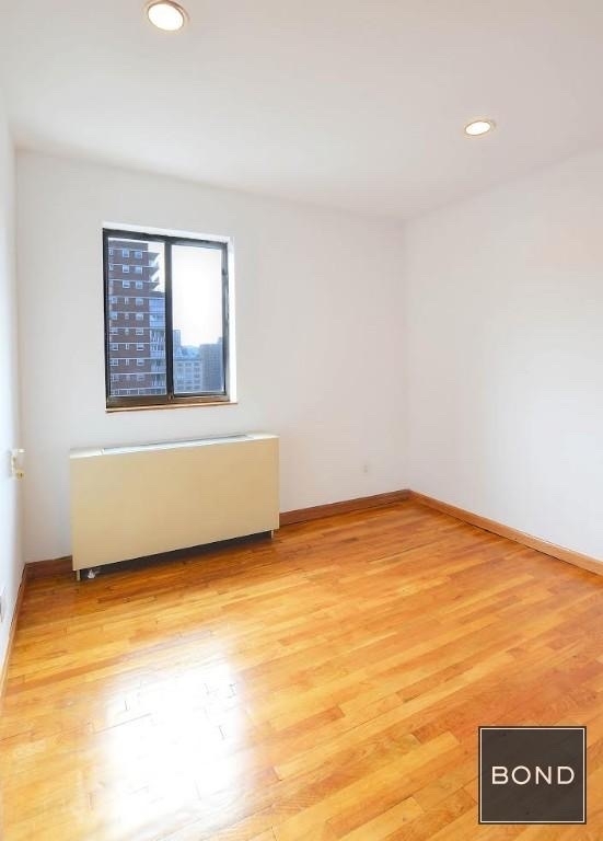 370 West 30th St - Photo 4