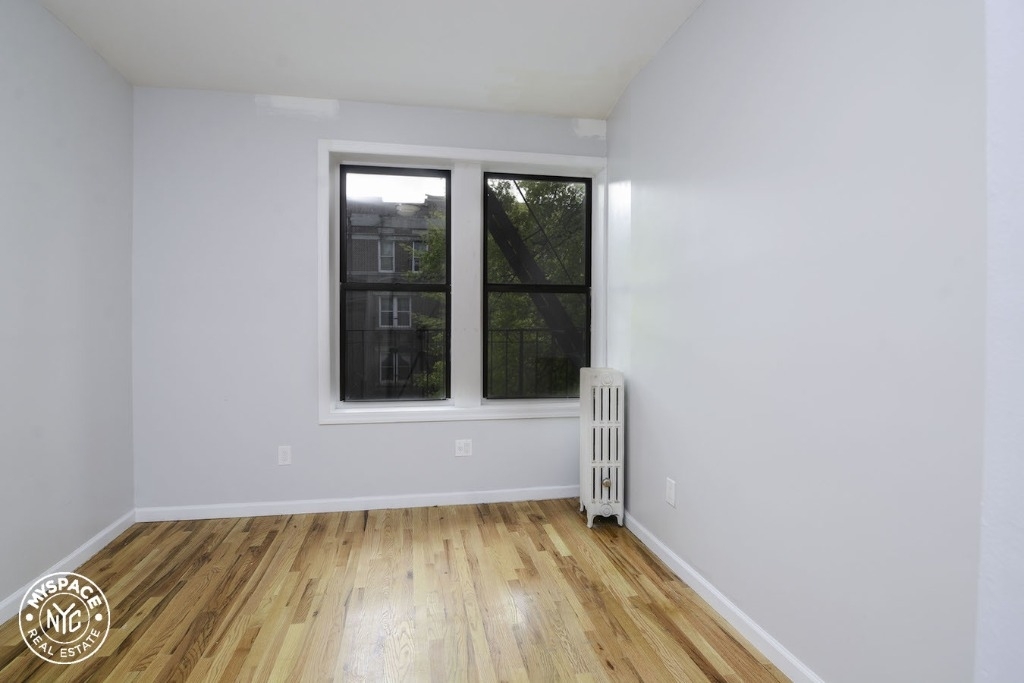 612 Flatbush Ave - Photo 2