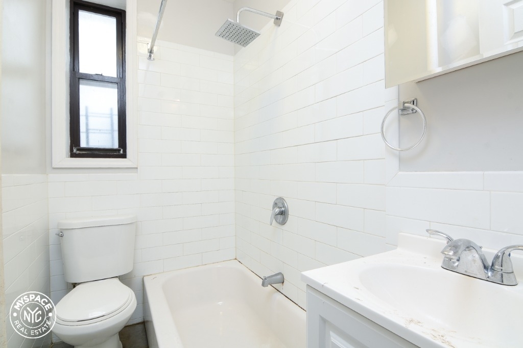 612 Flatbush Ave - Photo 3