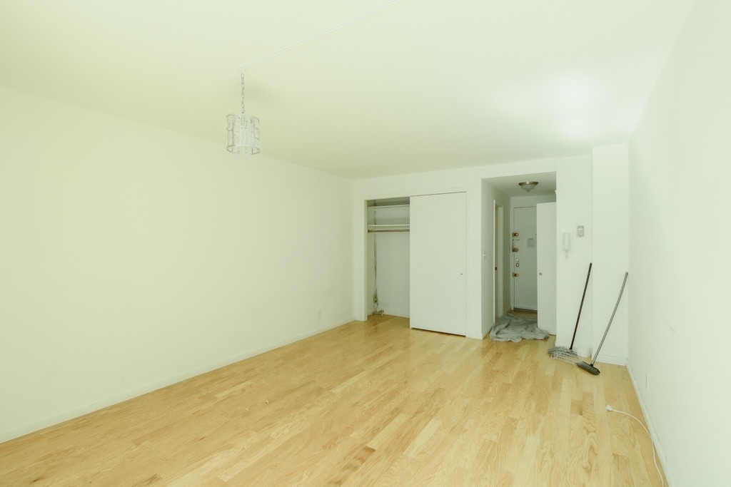 117 East 71st Street - Photo 2