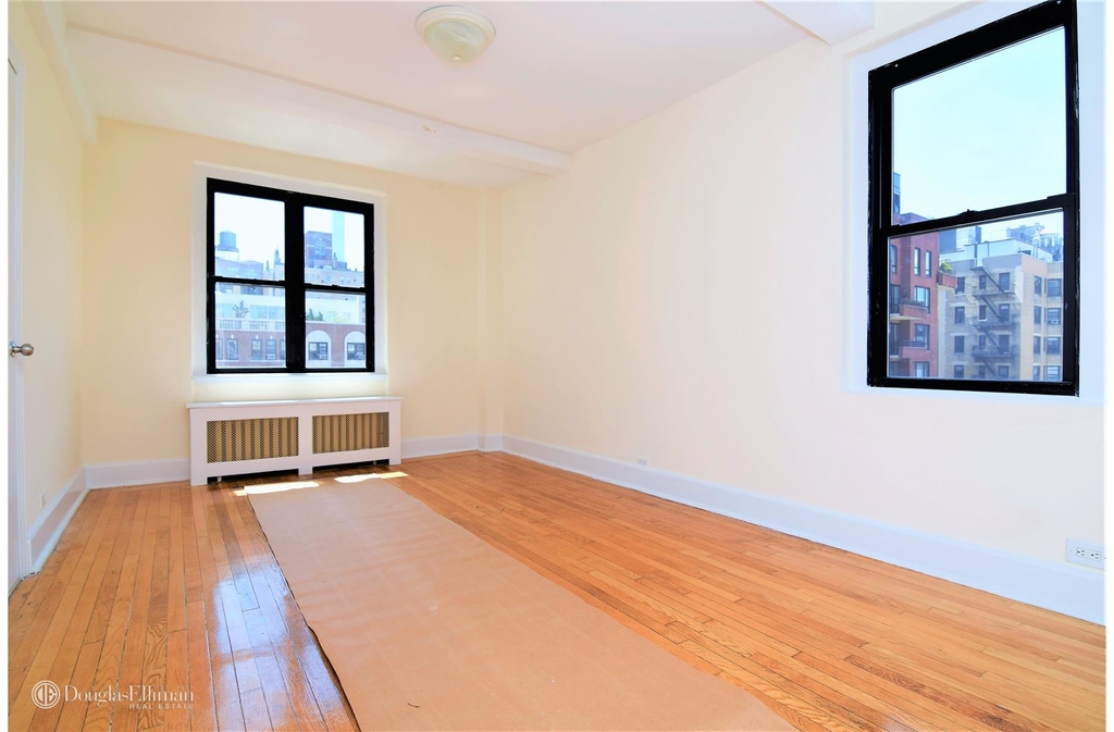 192 East 75th St - Photo 1