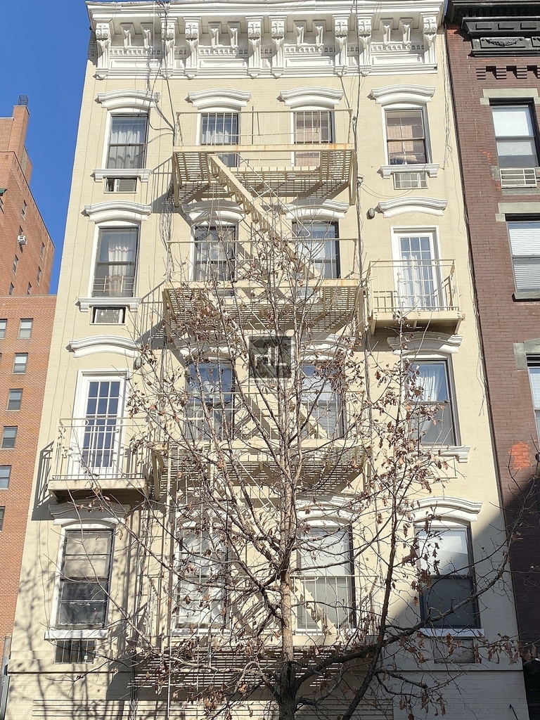 East 26 Street - Photo 17