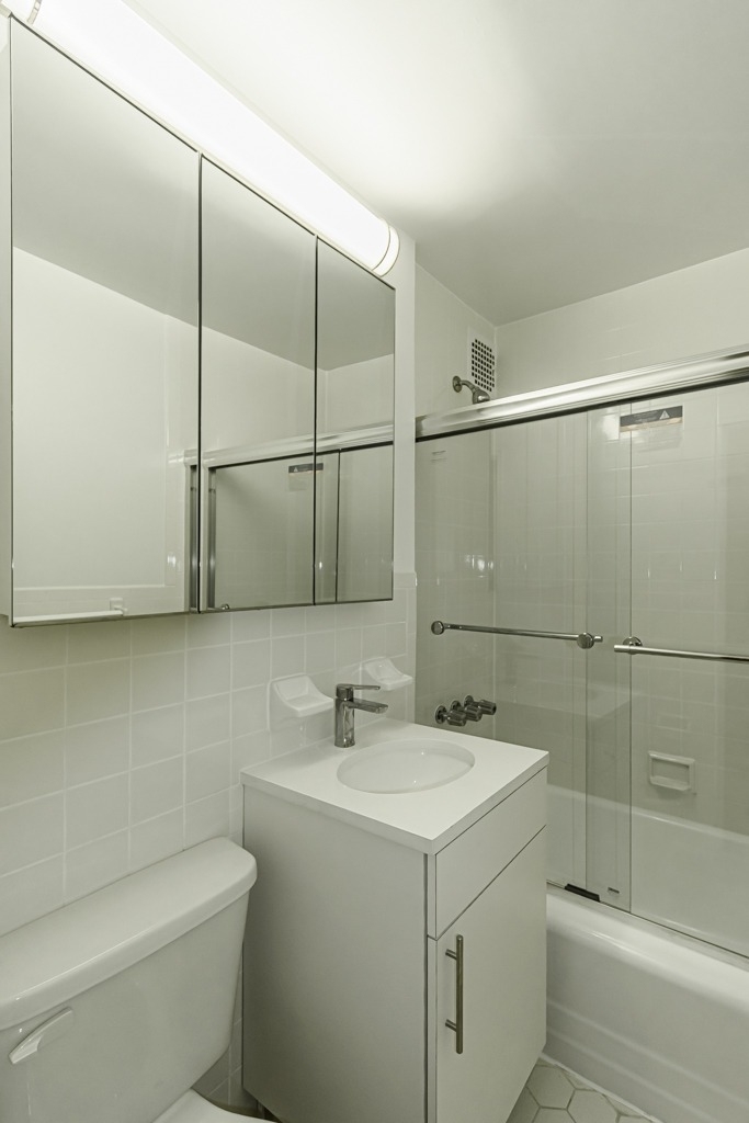 151 West 16th Street - Photo 4