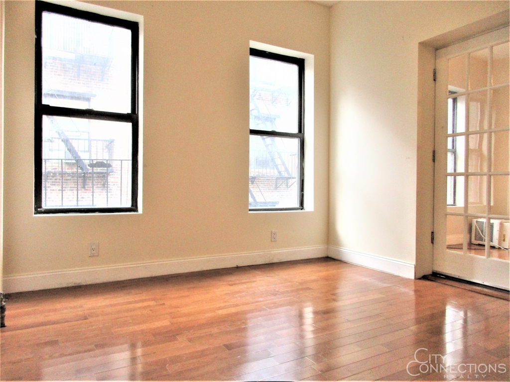 352 W 46th St - Photo 3