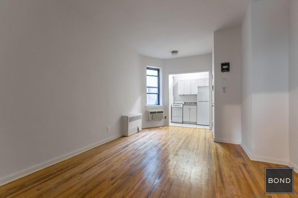 304 East 90 - Photo 2