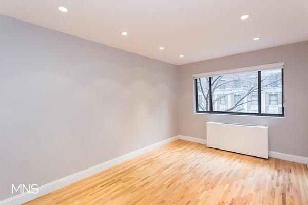 309 West 30th Street - Photo 3