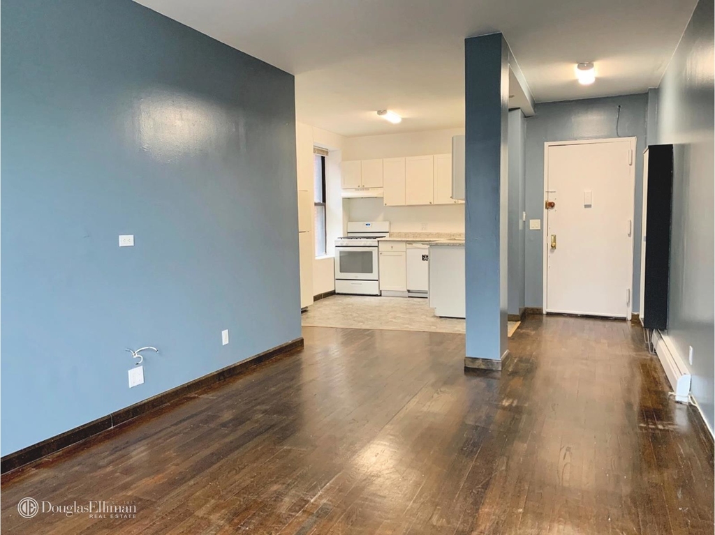 510 Ocean Pkwy - Photo 2