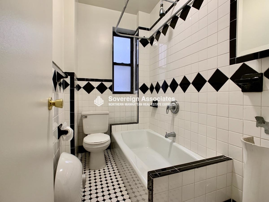 81 Cabrini Boulevard - Photo 3