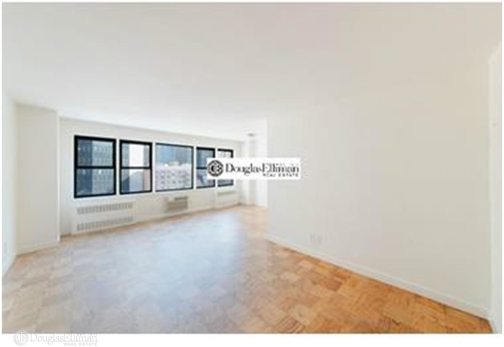 236 East 36th St - Photo 0