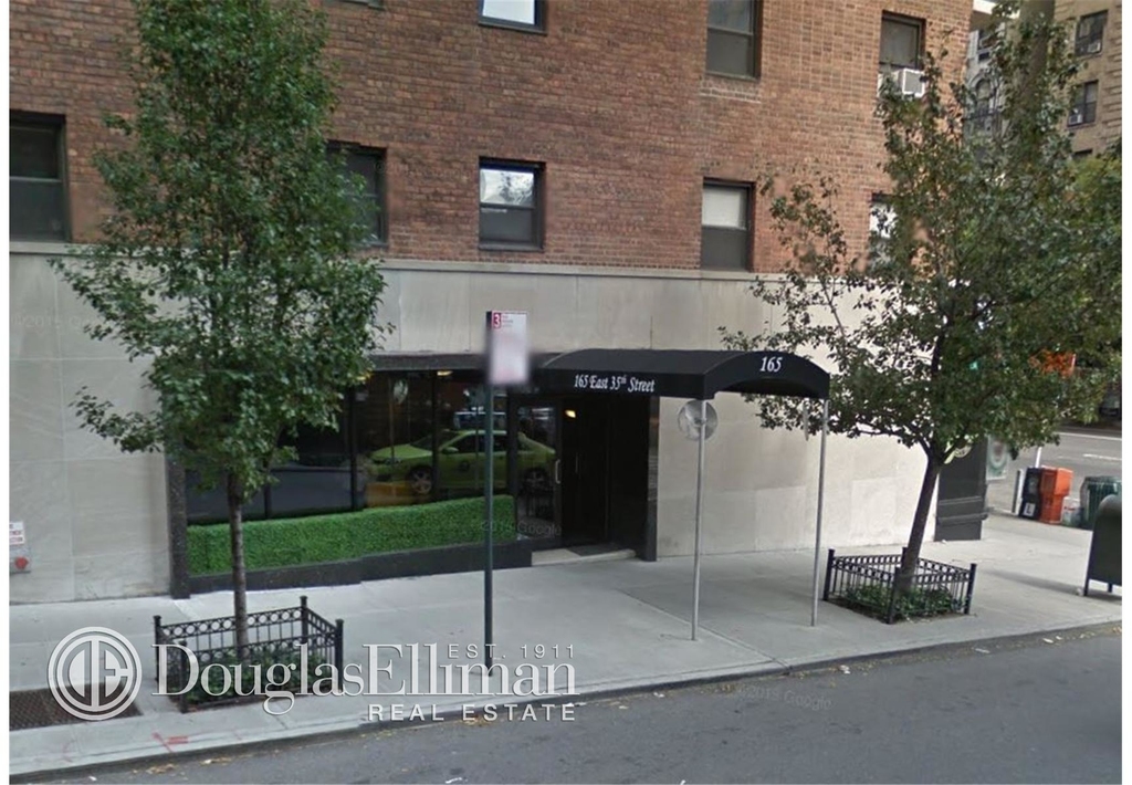 165 East 35th St - Photo 2