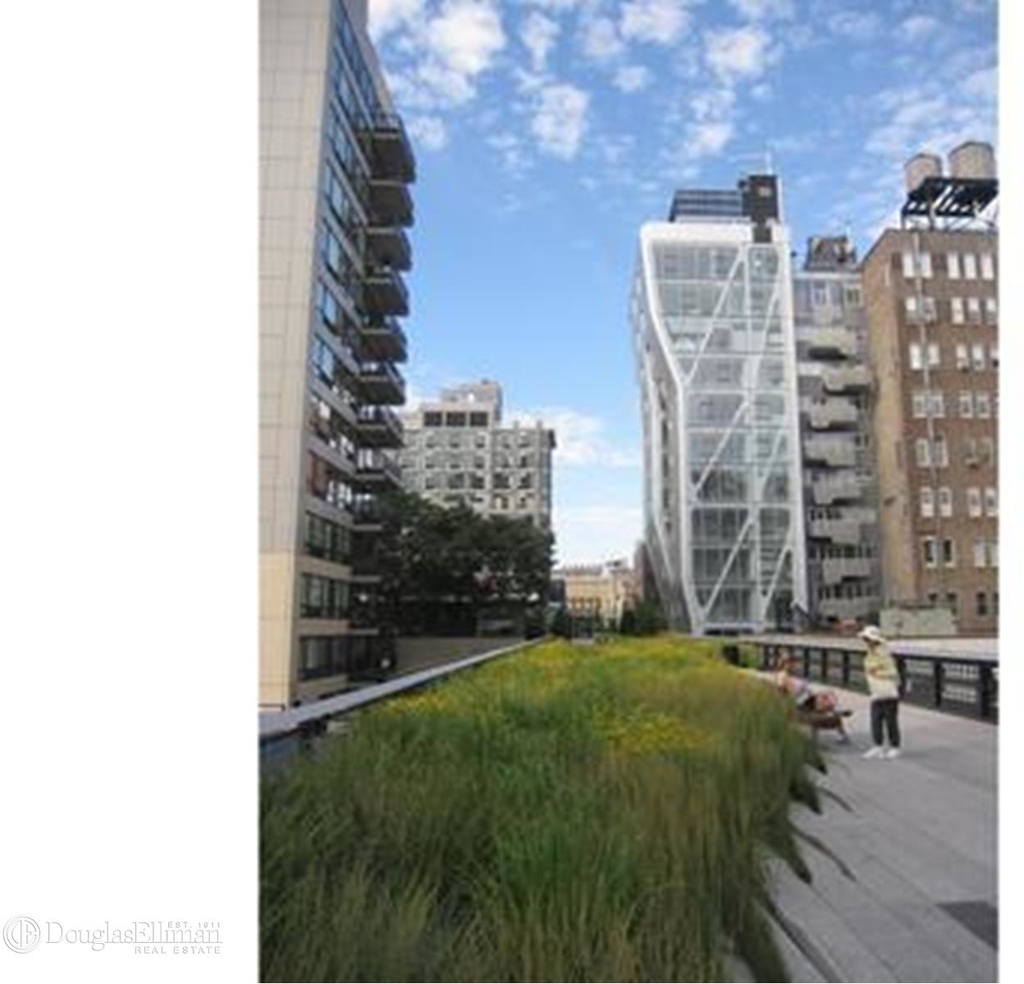 465 West 23rd St - Photo 20