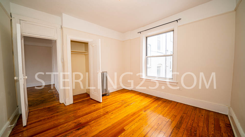 31-34 36th Street - Photo 4