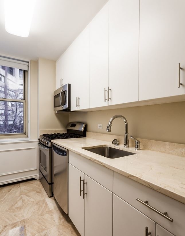 30 West 63rd St - Photo 1