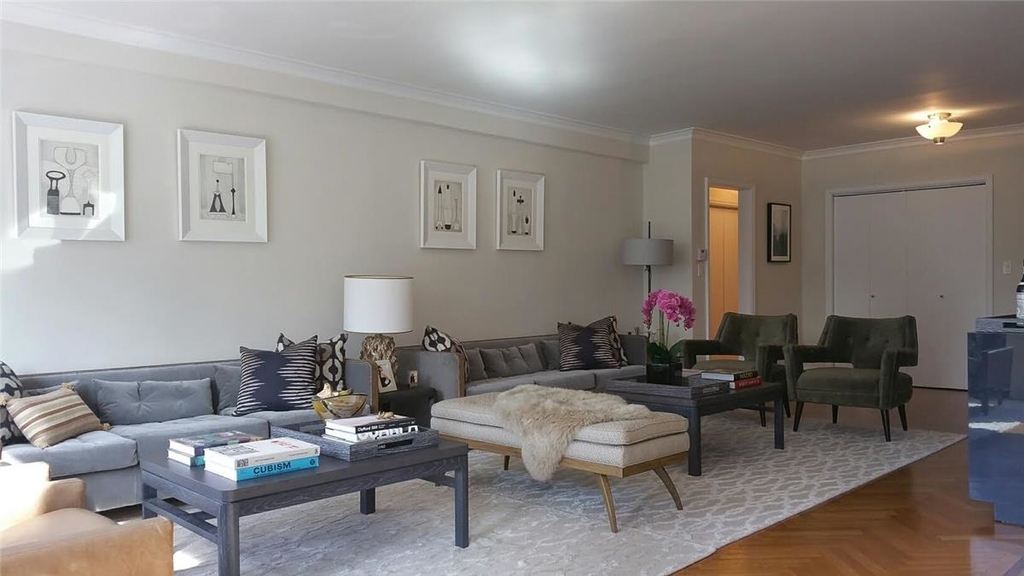 165 East 66th Street - Photo 5