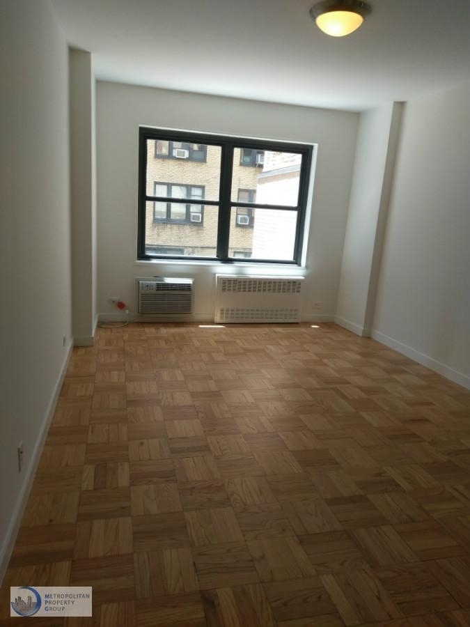 412 east 55th - Photo 1