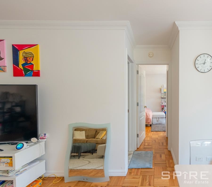 315 West 57th Street - Photo 2