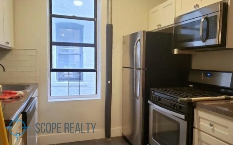 608 Flatbush Avenue - Photo 1