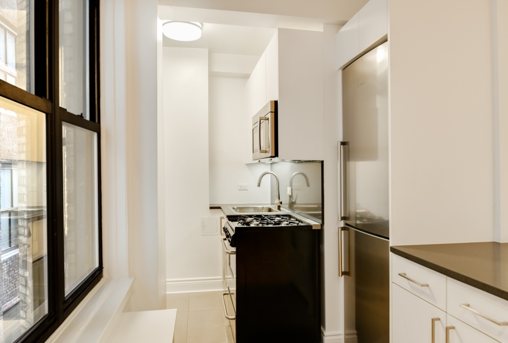 301 East 21st Street - Photo 1