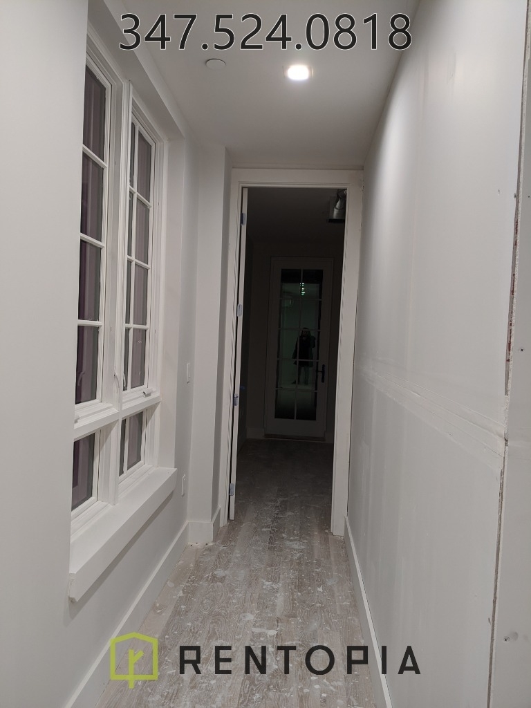 556 Grand Street - Photo 2