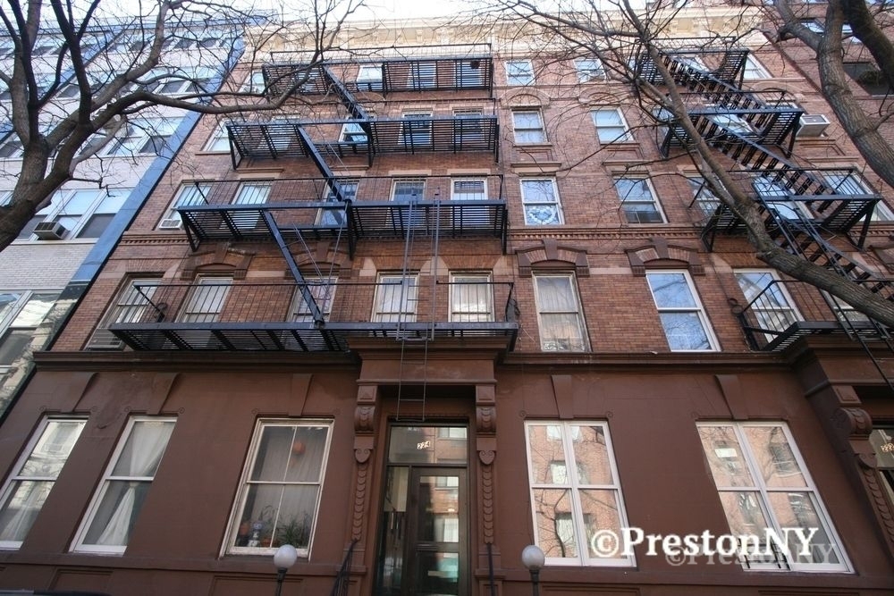 224 East 21st Street - Photo 5