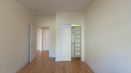  Apartment for Rent in Flatbush - Photo 0