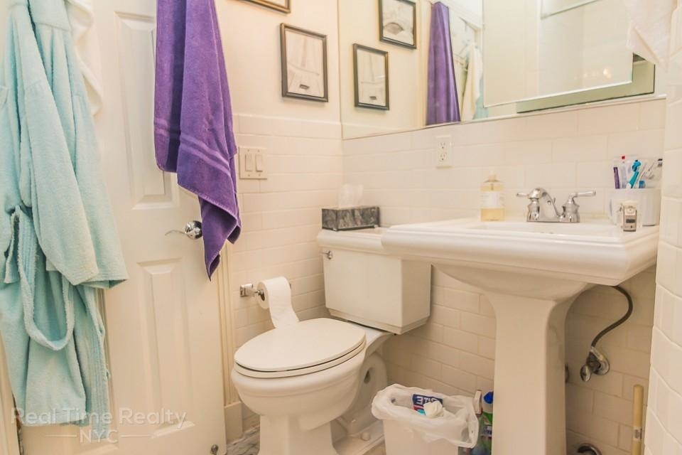 344 East 55th Street - Photo 1