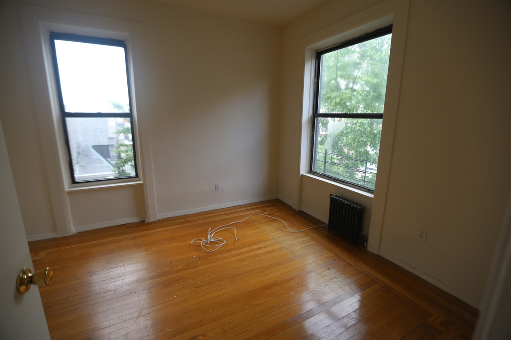 203 Underhill Ave. - Photo 0