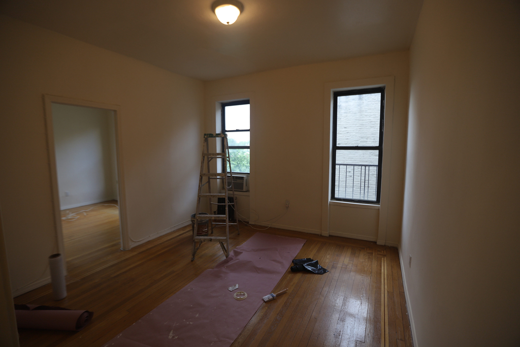 203 Underhill Ave. - Photo 1