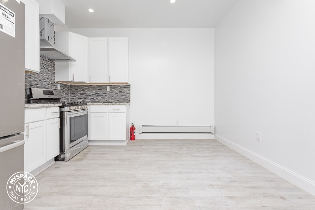 1094 Flatbush - Photo 1