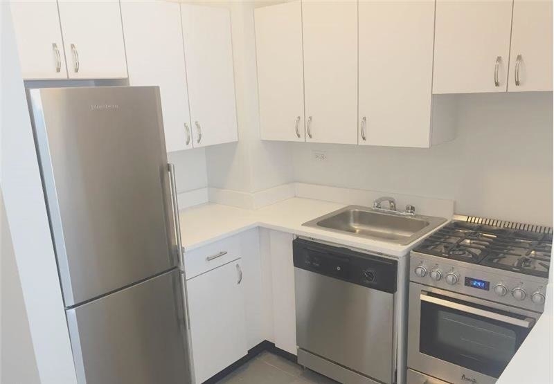 235 West 22nd street - Photo 1