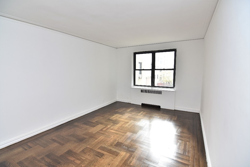 690 Fort Washington Avenue #2C - Photo 1