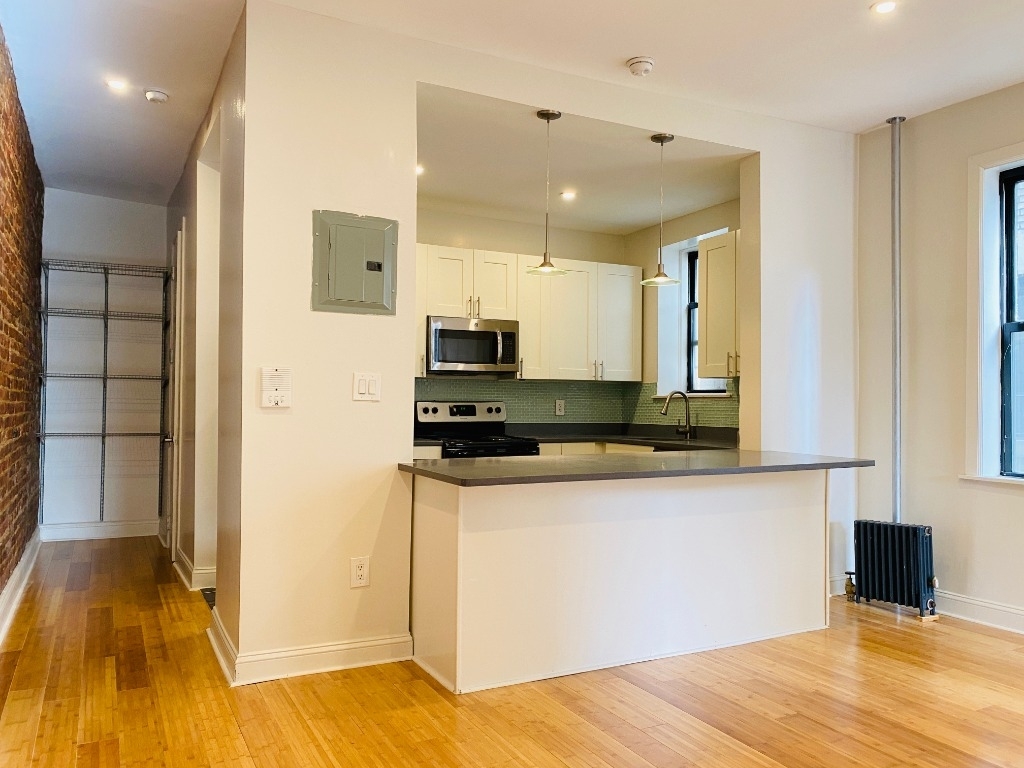 555 W. 151st - Photo 1