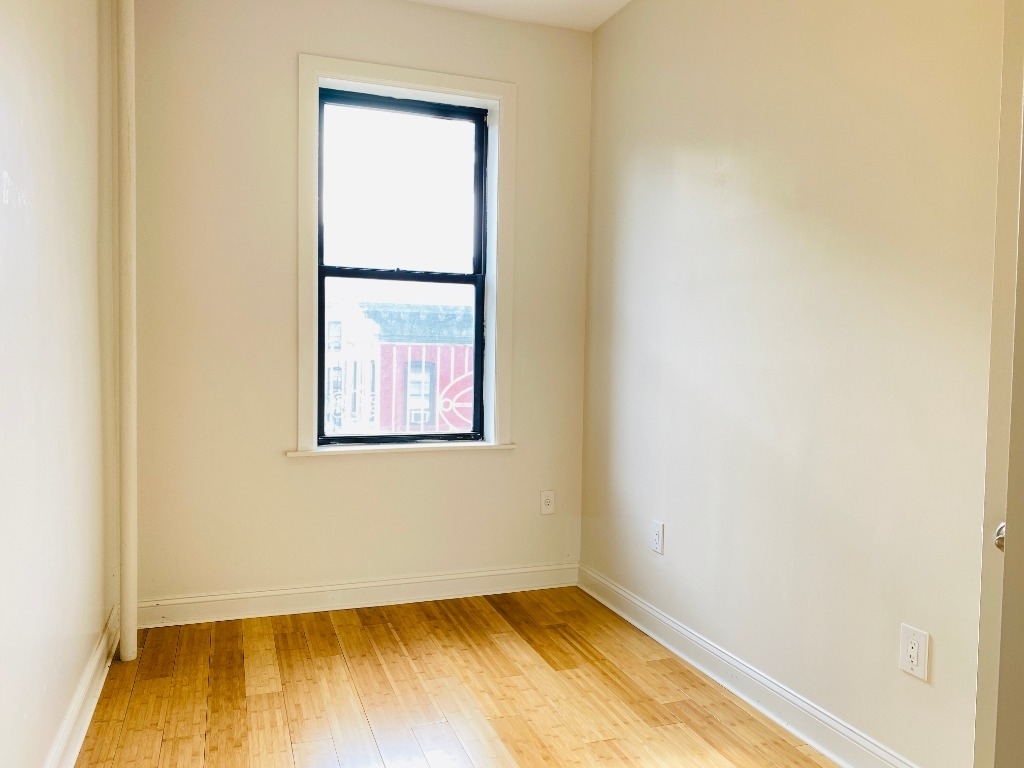 555 W. 151st - Photo 5