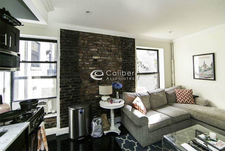 2nd Avenue - Photo 1