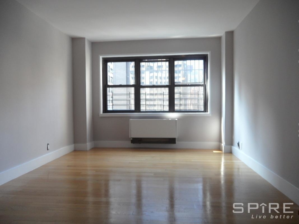 East 47th Street - Photo 1