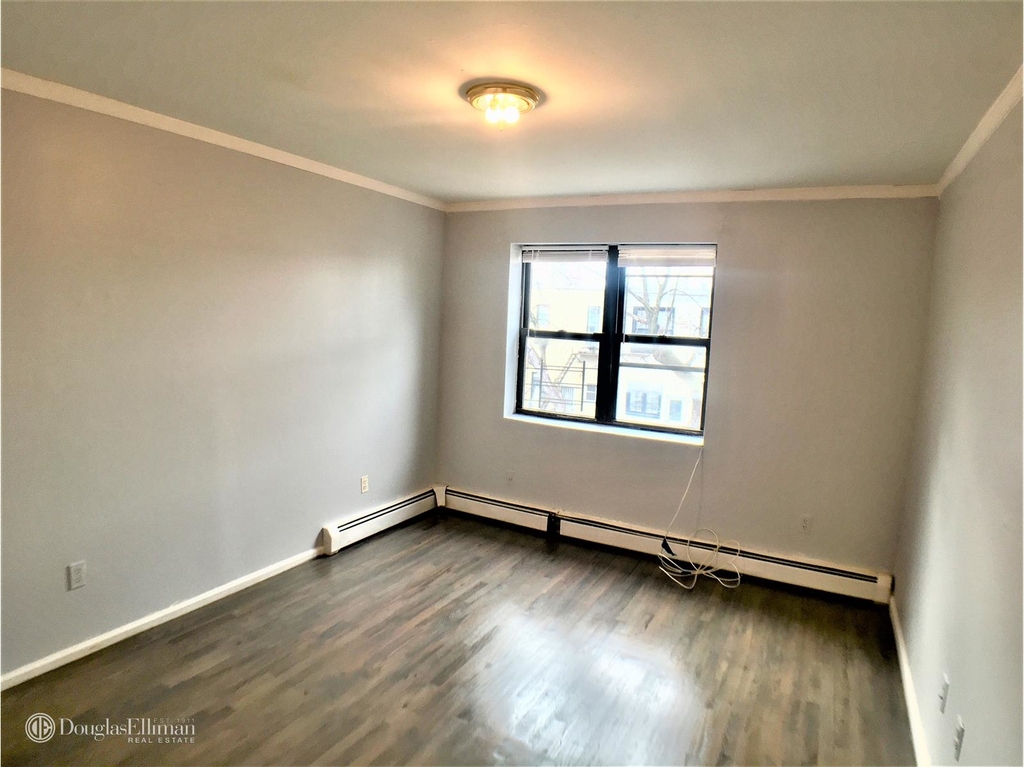 254 Saratoga Avenue - Photo 2