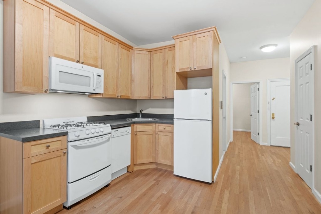 117 East 89th - Photo 1