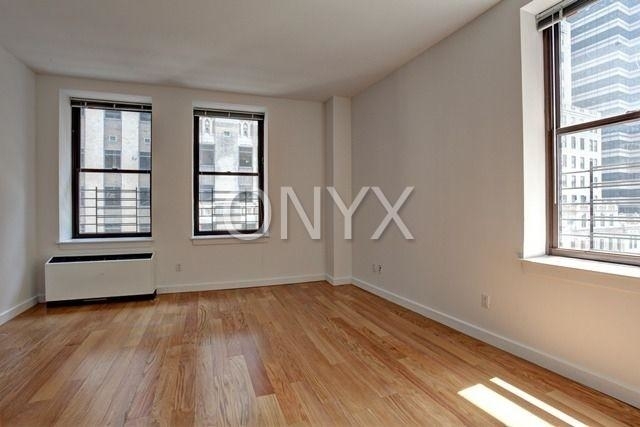 Wall St. - 838 SF  - Photo 5