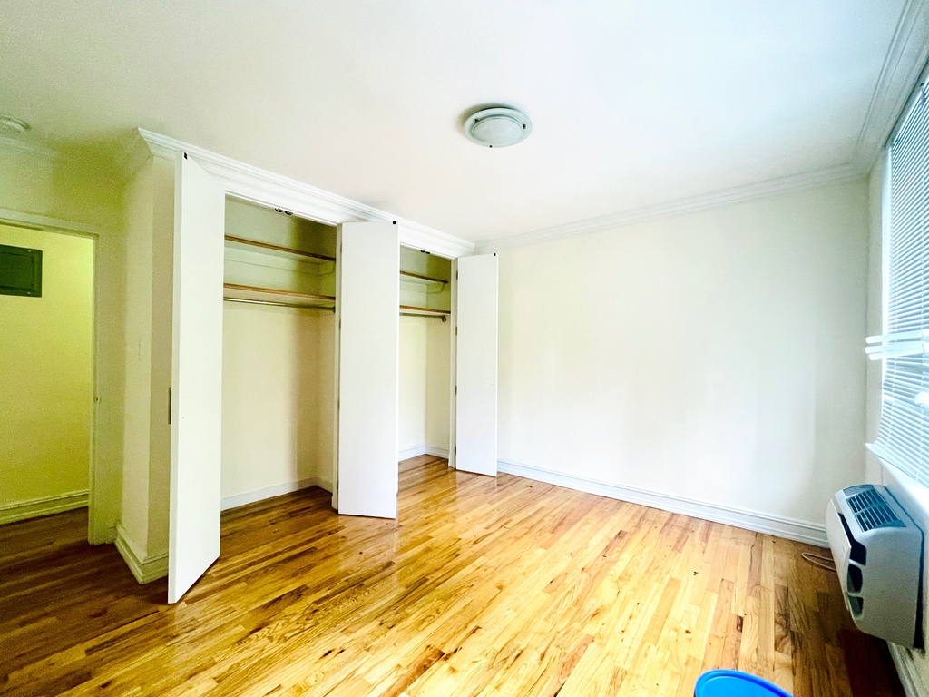 238 East 36th Street - Photo 3