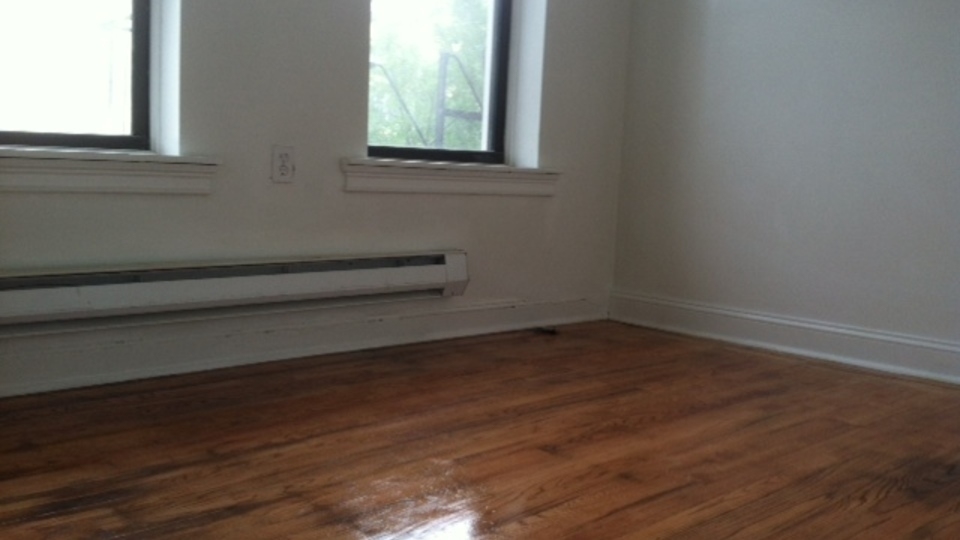 884 Bedford Ave - Photo 6