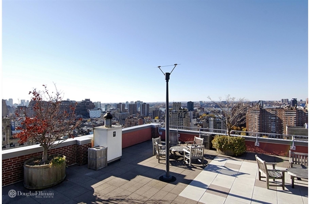 252 Seventh Avenue - Photo 1