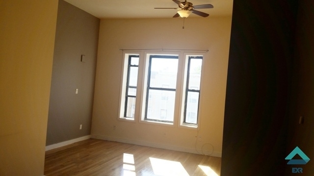 433 Rogers Ave - Photo 4