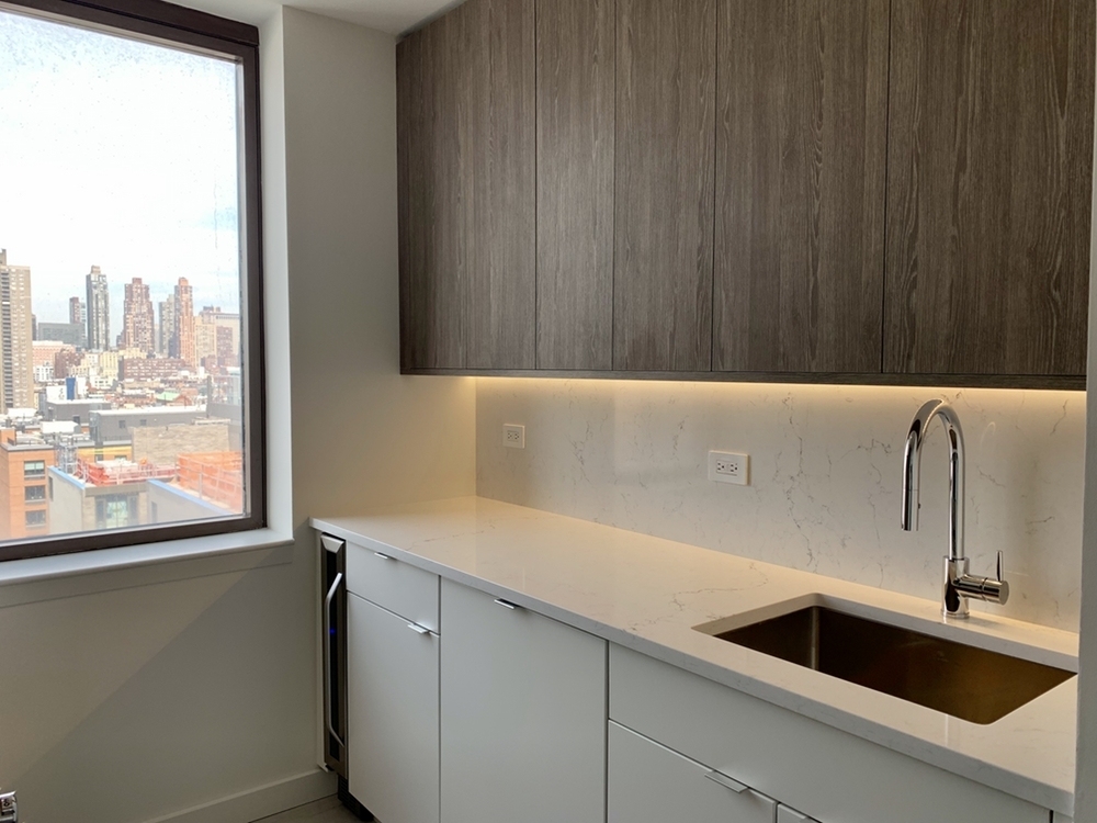 520 West 43rd Street - Photo 5