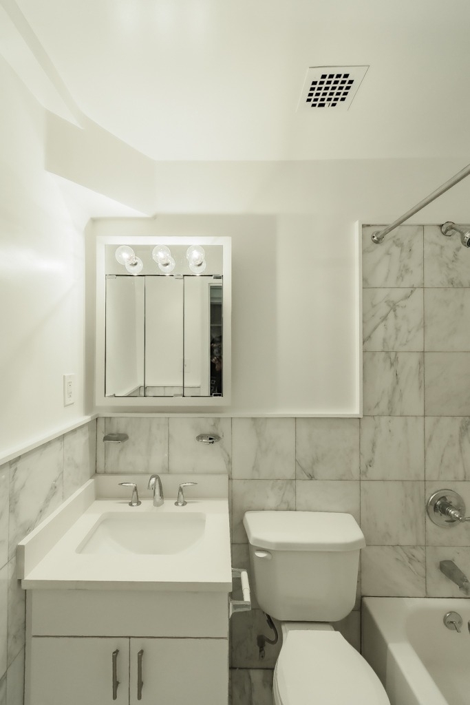 160 West 73rd Street - Photo 4