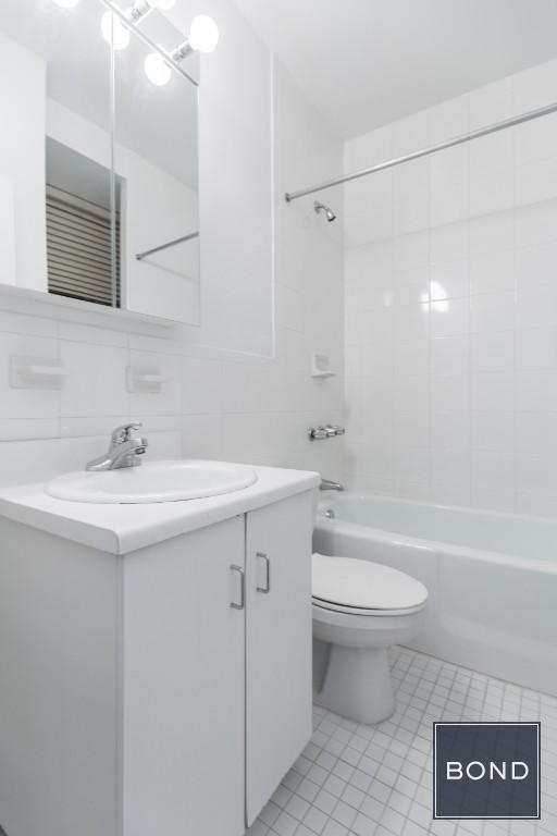 117 West 58th Street - Photo 4