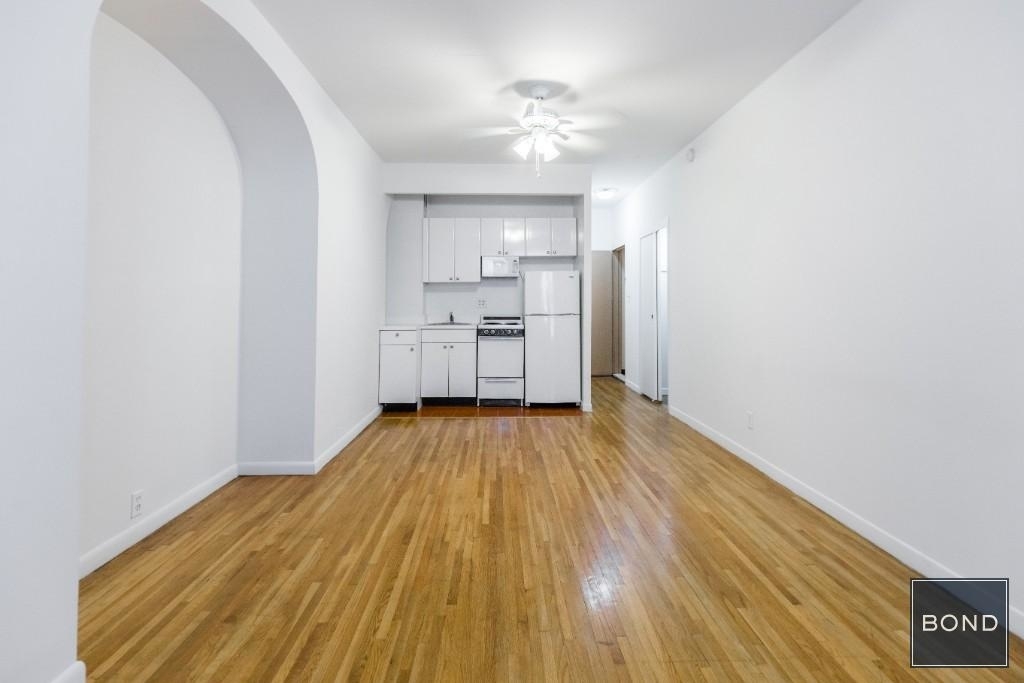 117 West 58th Street - Photo 2