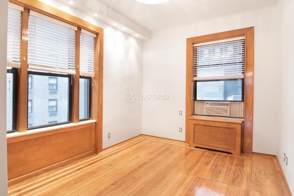 853 Seventh Avenue - Photo 6