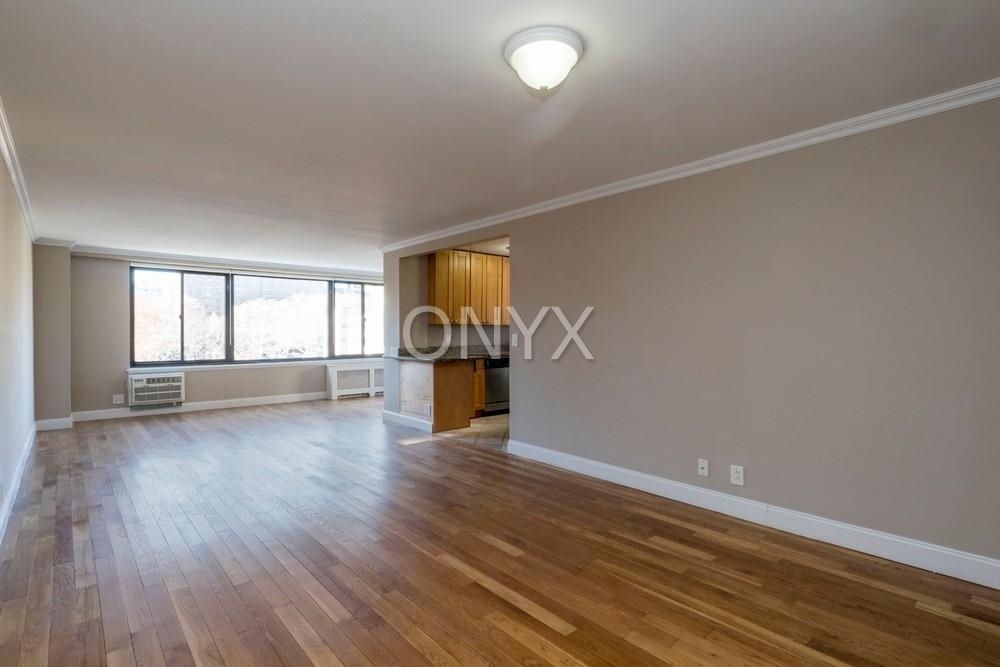 792 Columbus Avenue - Photo 3