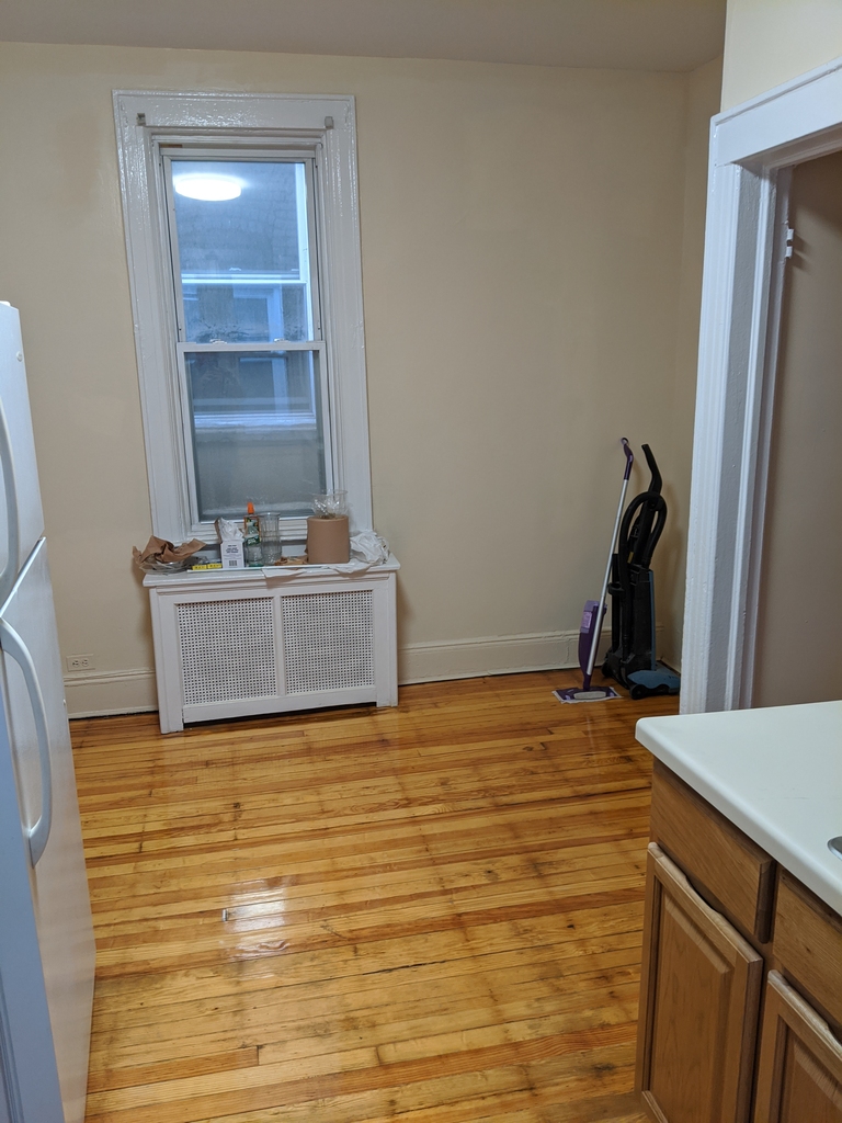 25-56 33st, Astoria, NY, 11106 - Photo 4